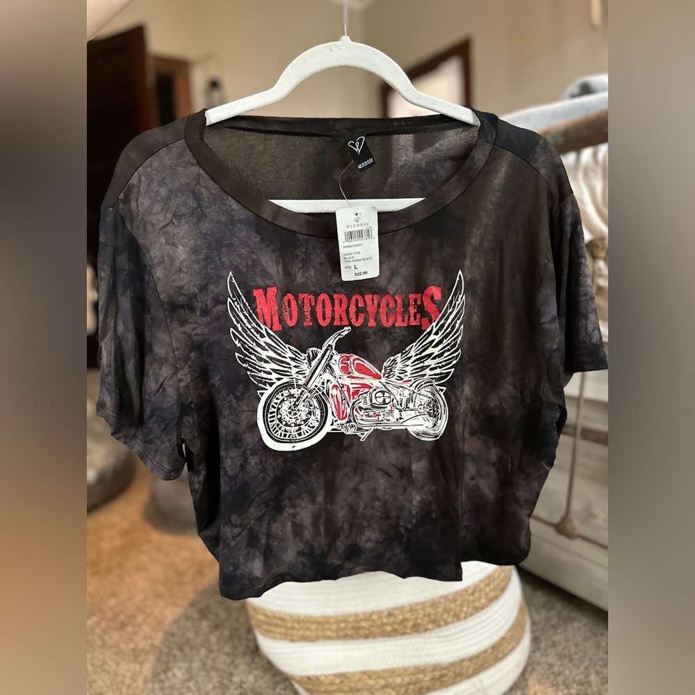 WINDSOR motorcycle cropped tee NWT